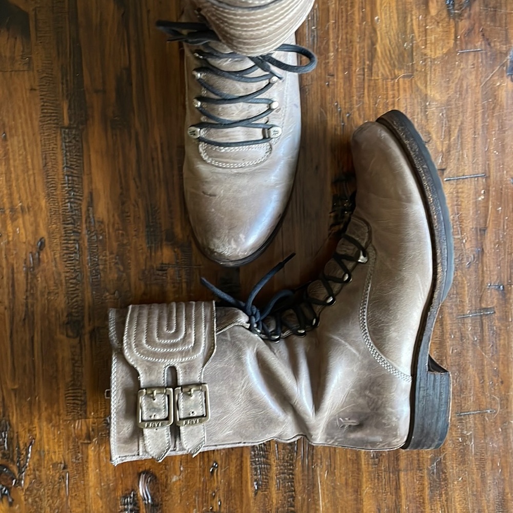 Frye Lace Up Veronica Moto Boots 8.5